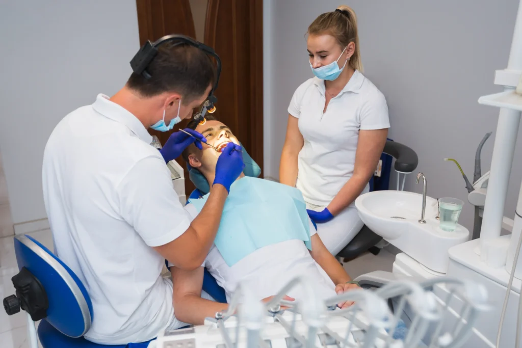 Soins conservateurs : préserver et restaurer votre denture naturelle